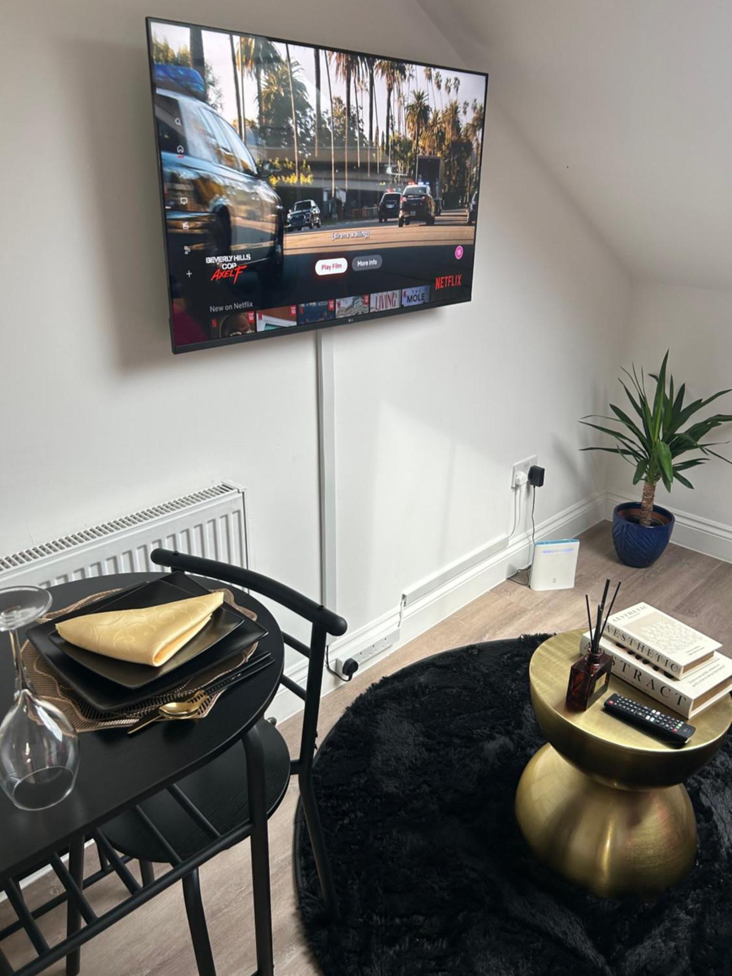 Qties Luxury Home 런던 외부 사진